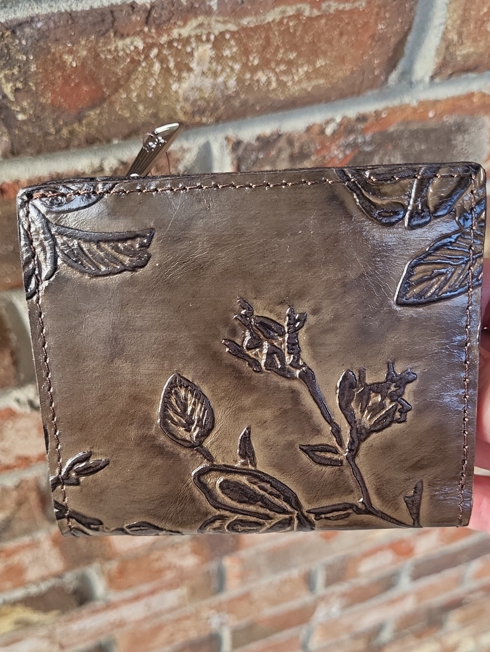 Patricia Nash Bark Leaves Lynette Wallet - Picture 5 of 14